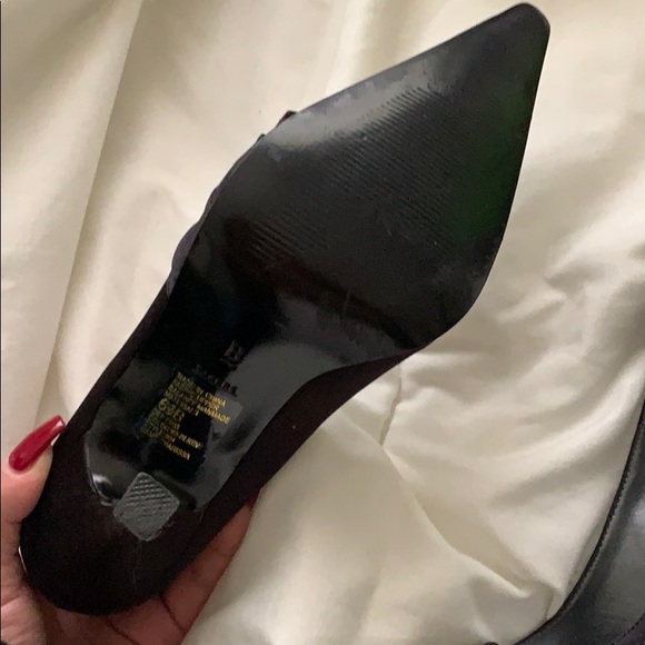 Heels - Picture 3 of 3